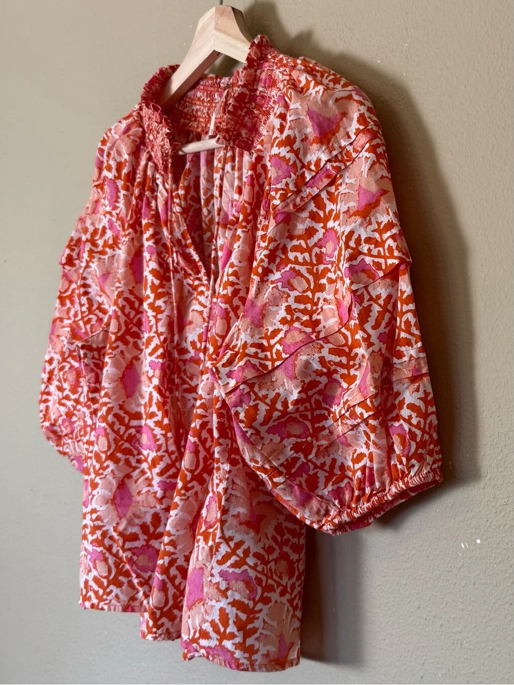 Free People Pink Cotton Floral V-Neck Puff Sleeve Blouse Coral Pink Size Small